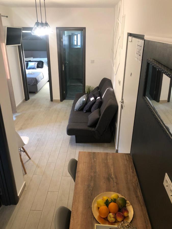 Jaki Apartment
