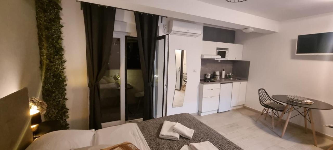 Jaki Apartment *