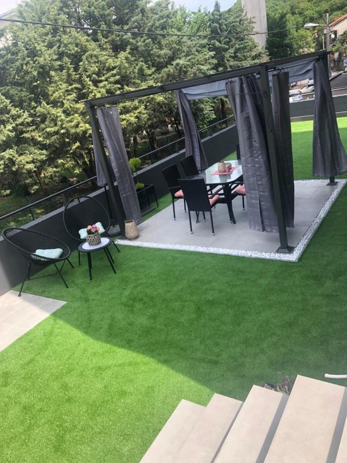 Apartment Jaki *