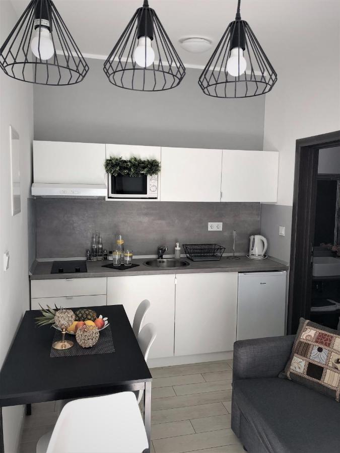 Jaki Apartment *